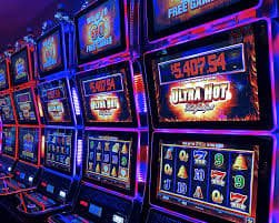 Pilihan permainan slot Aviator, Sweet Bonanza, dan Gates of Olympus di aplikasi cmd77